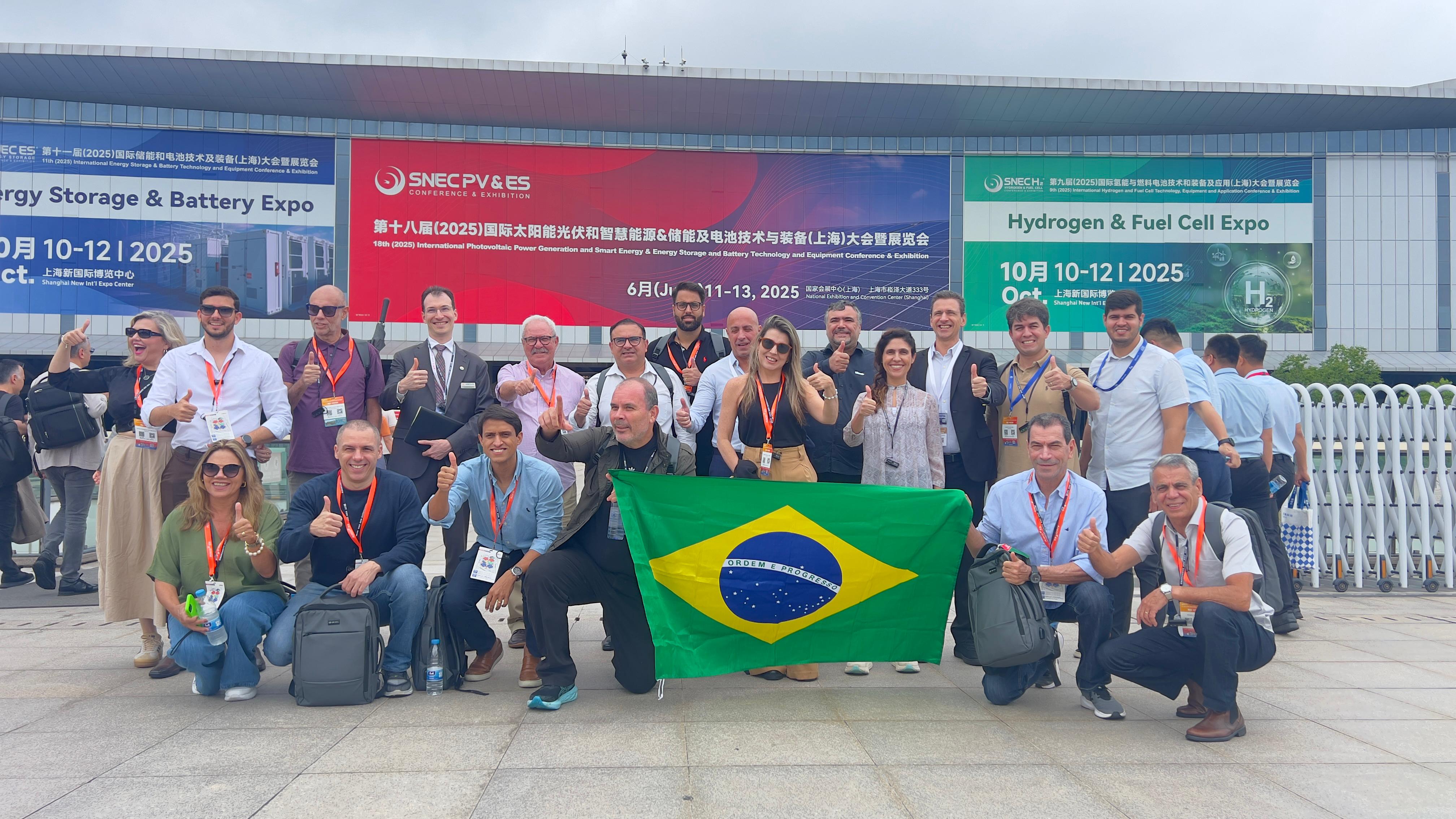 APER participa da Missão Sebrae SNEC 2025 e vivencia o futuro da energia renovável na China